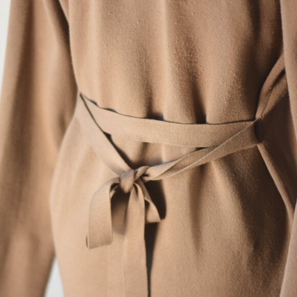 Aritzia Babaton Ty Cardigan - Picture 10 of 16